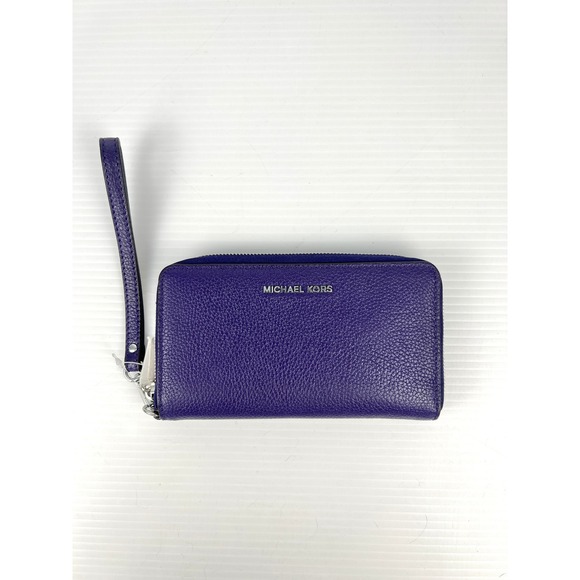 Michael Kors Handbags - Michael Kors Mercer Smartphone Wristlet Iris‎ Purple Pebbled Leather 32F6SM9E3L